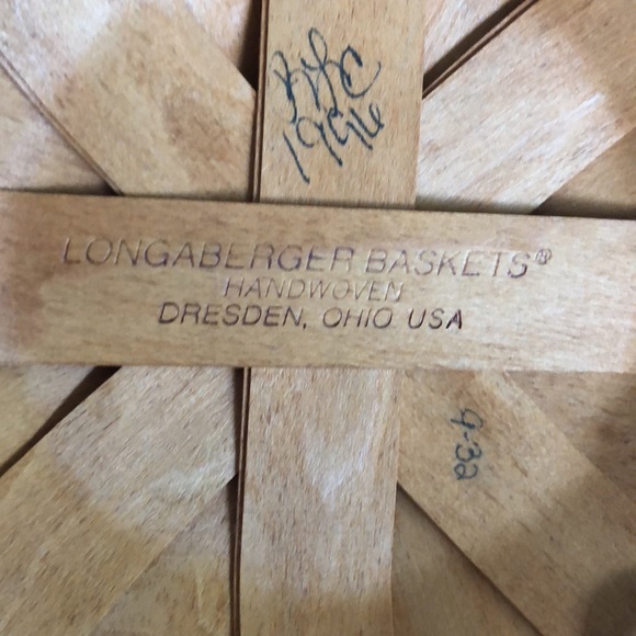 Longaberger Vintage basket. Collectible 1996 - Picture 6 of 8